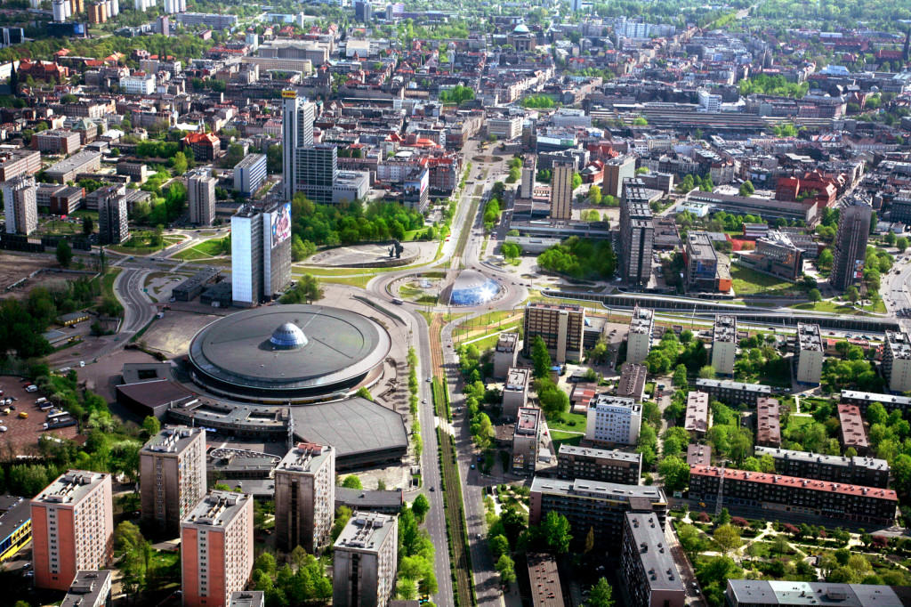 http://upload.wikimedia.org/wikipedia/commons/e/e7/Katowice.jpg