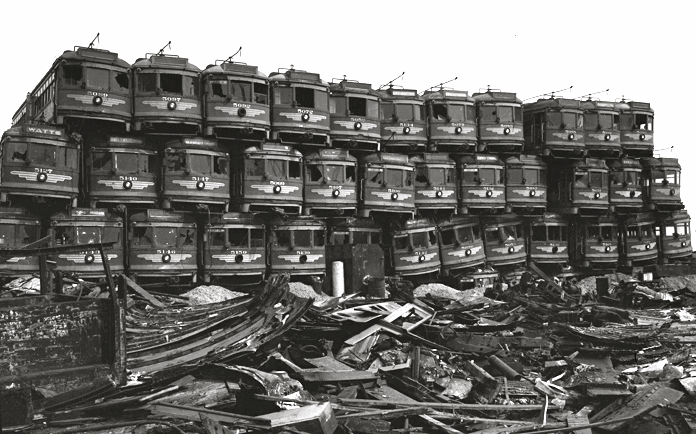 Złomowisko tramwajów na Terminal Island, marzec 1956